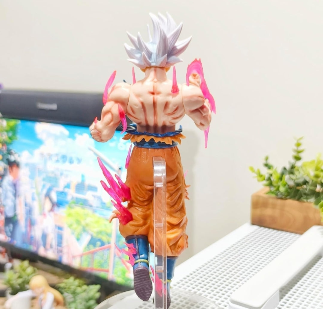 Goku Ultra Instinct Action Figure, 25 CM, Dragon Ball Z, Mastered UI Goku Collectible Statue for Anime Fans and Collectors